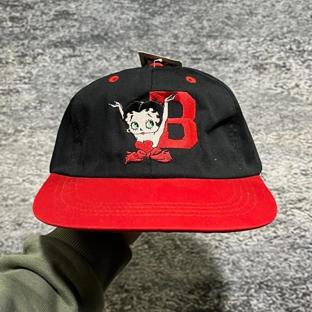 NEW Vintage Betty Boop Snapback Hat Black Red‎ 90s Cartoon Adjustable Cap